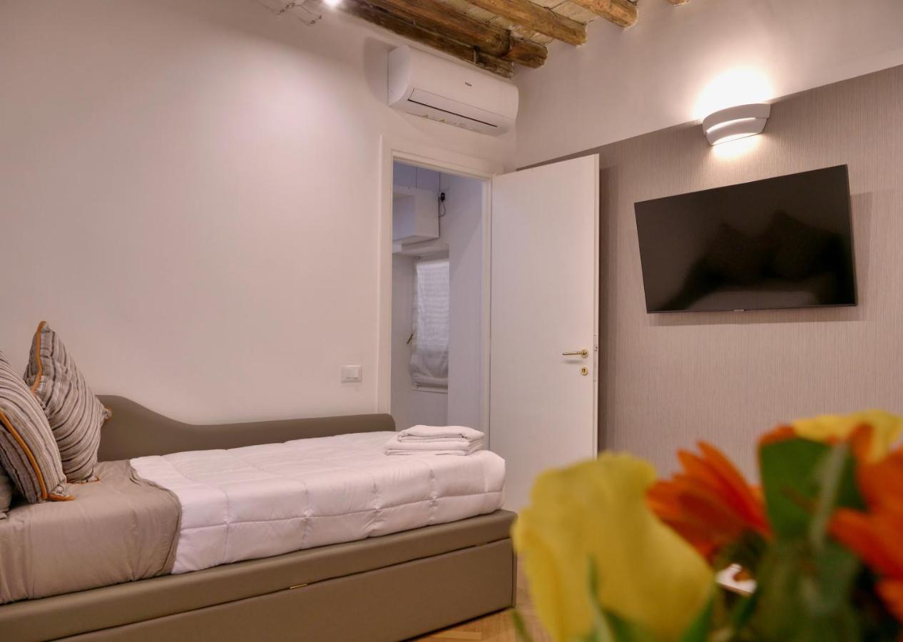Helmirage Trevi Suite Рим Экстерьер фото