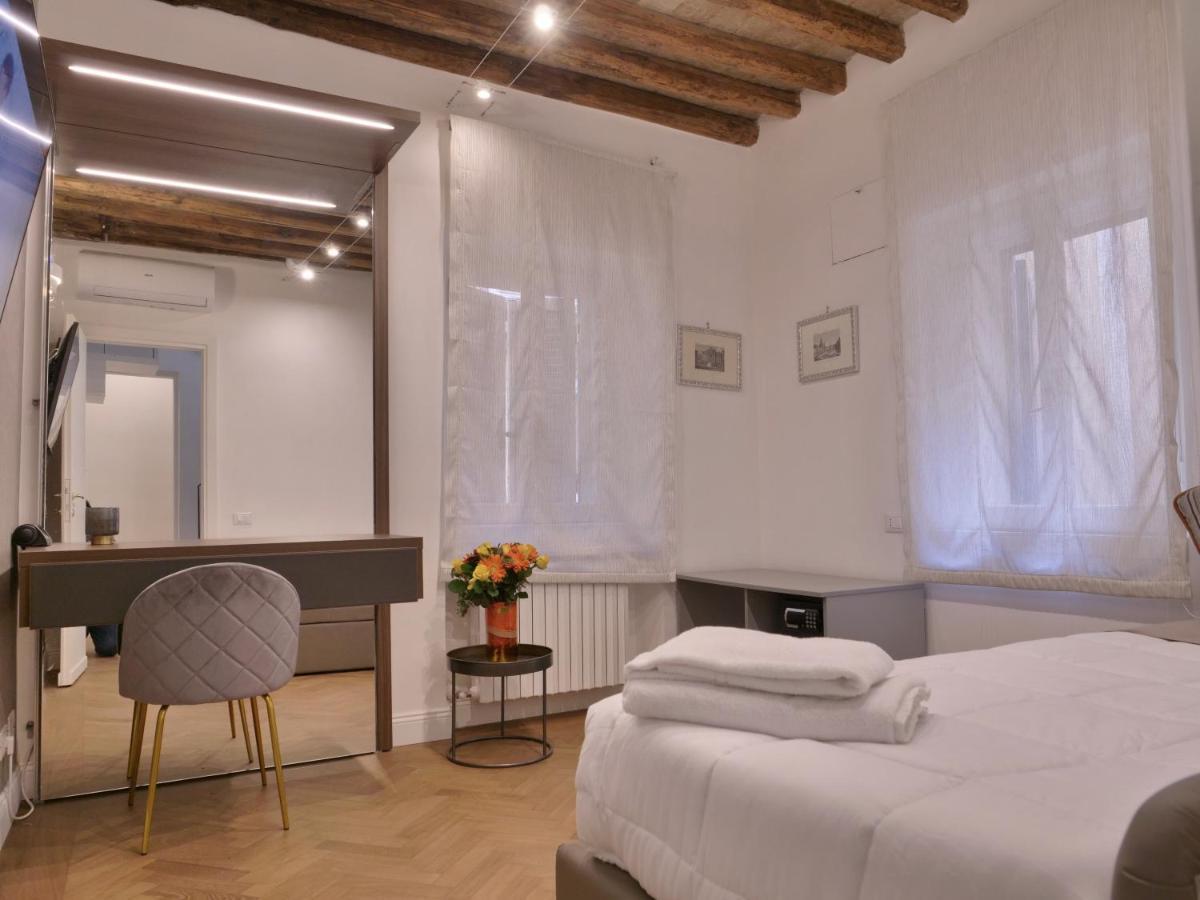 Helmirage Trevi Suite Рим Экстерьер фото